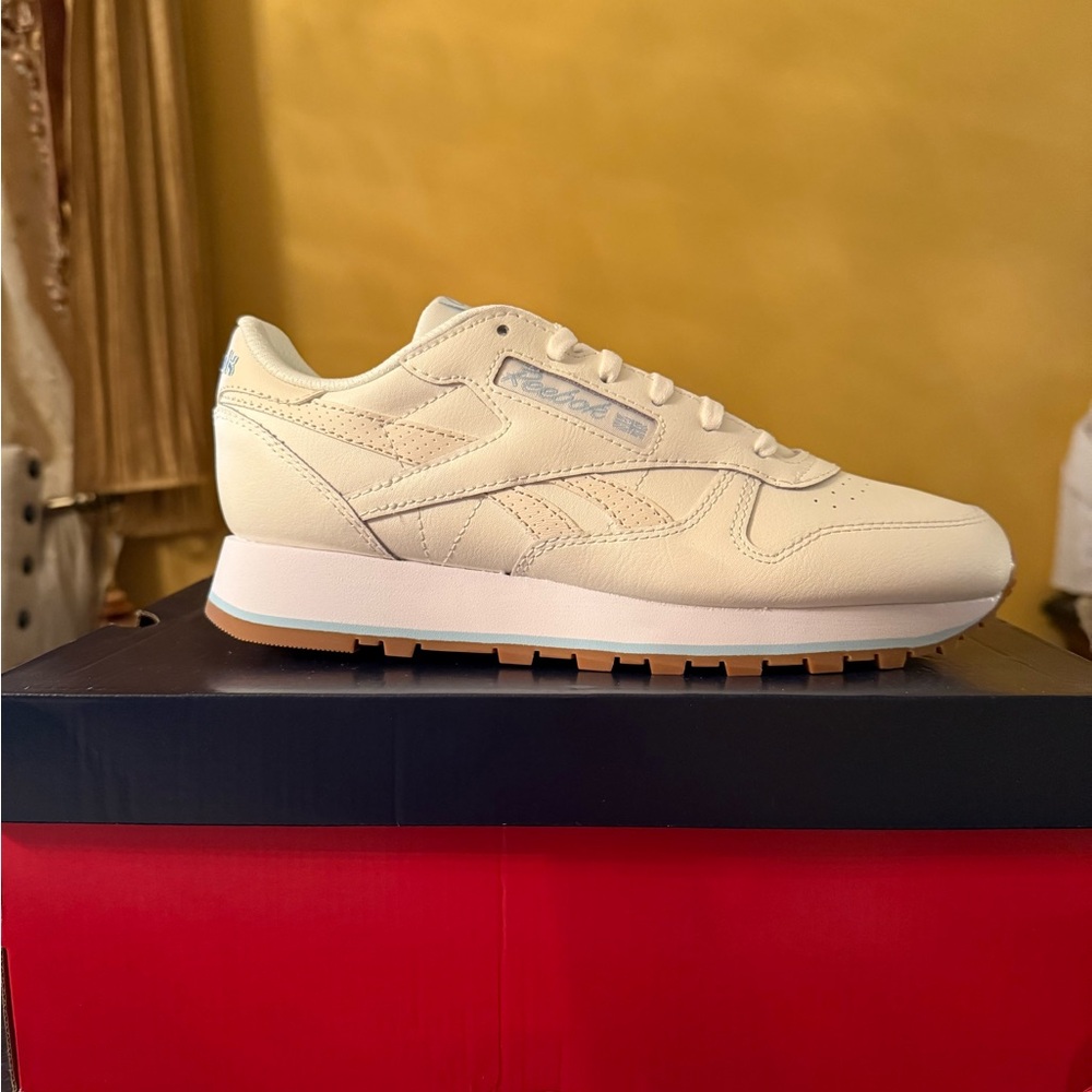 Reebok Women’s Sneakers Size 8